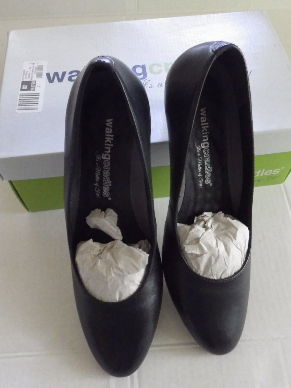 Walking Cradles "Joy" Pump Heels/ Black Leather/ 9N